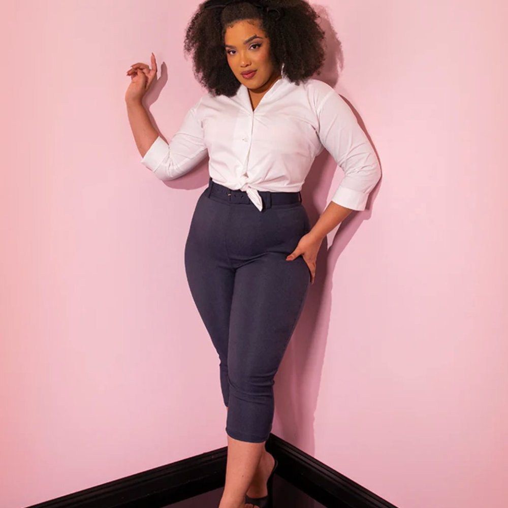 EUC Vixen by Micheline Pitt Faux Denim Capri Pants